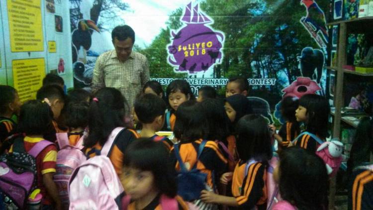 SULAWESI LIVESTOCK & VETENARY EXPO N' CONTEST 2018 (STAND BBKSDA DI KUNJUNGI ANAK-ANAK SEKOLAH)