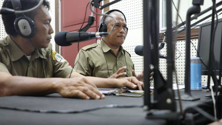 Dialog Interaktif "Alam Menyapa" di RRI Pro 1 Makassar