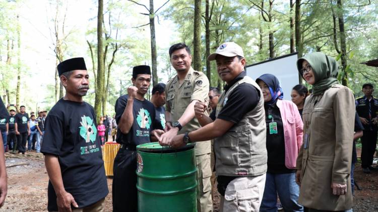 Memperingati Hari Peduli Sampah Nasional (HPSN) 2019, di Taman Wisata Alam Malino dengan tema “Gerakan Indonesia Bersih - Kelola Sampah, Hidup Bersih, Sehat dan Bernilai”