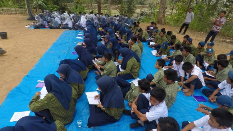 BELAJAR KONSERVASI ITU DI LUAR (OUTDOOR CONSERVATION LEARNING)
