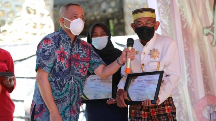 LAUNCHING OBYEK WISATA ALAM PATTUNUANG DAN PENYERAHAN PIAGAM PENGHARGAAN KEPADA MITRA BBKSDA SULSEL